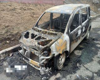 Во Владивостоке сотрудники уголовного розыска задержали подозреваемого в поджоге трех автомобилей.