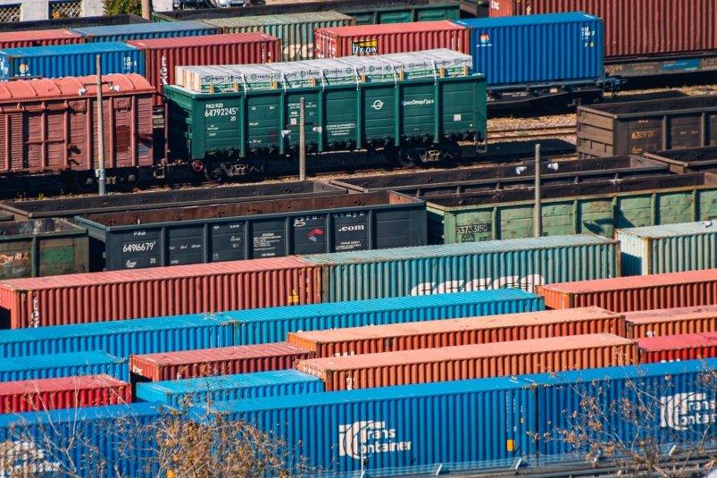Заторы на железной дороге угрожают проведению посевной в Приморье