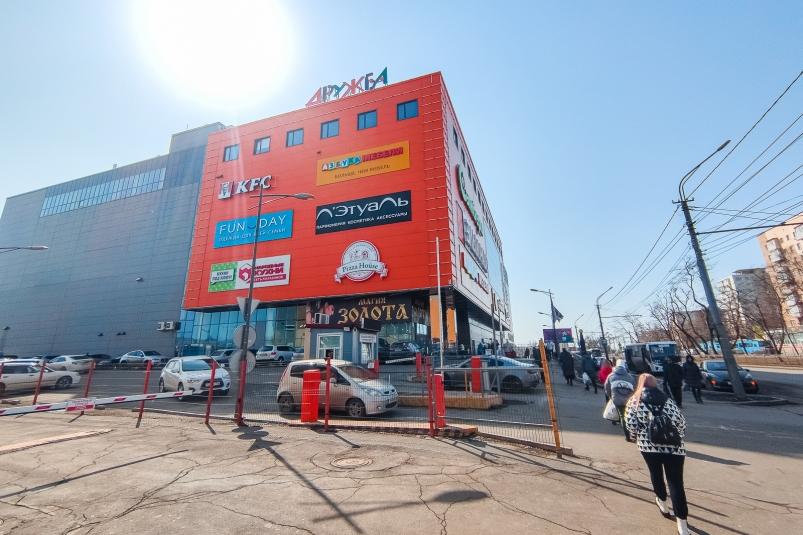 Во Владивостоке эвакуировали один из крупных торговых центров