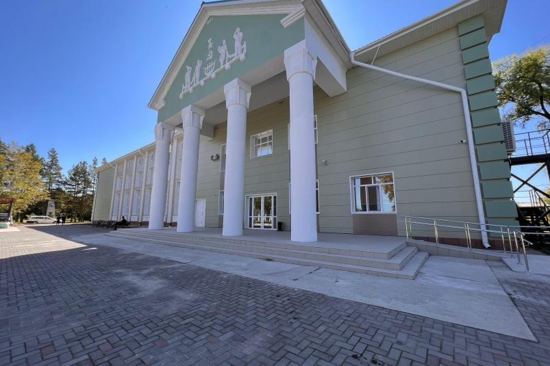 В Черниговке после капремонта открылся районный дом культуры