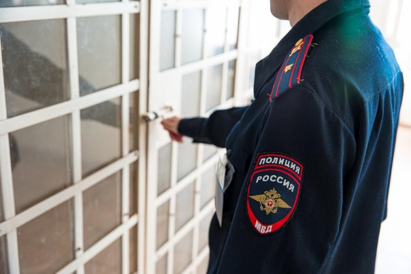 Ответит за интим: в Приморье задержали организатора криминальных услуг