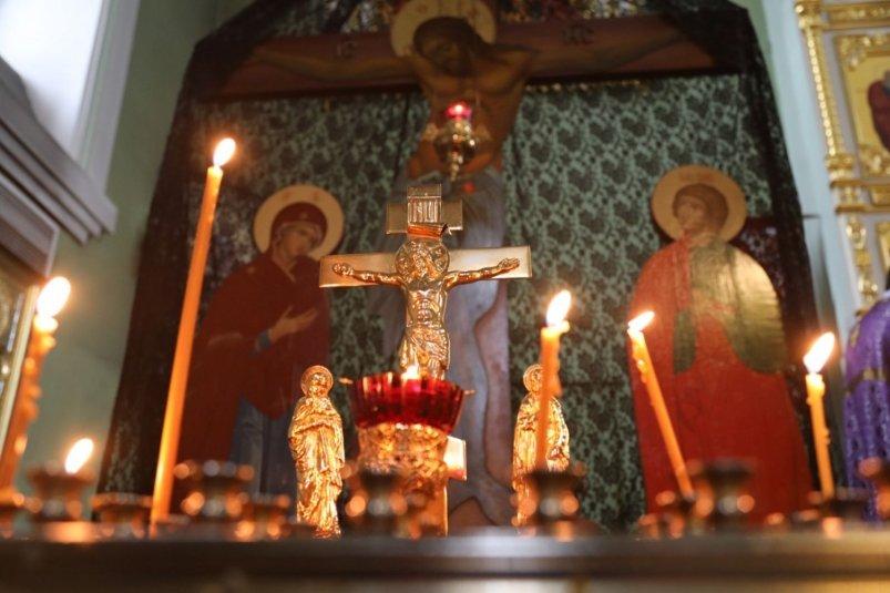 Во всех храмах и монастырях Владивостокской епархии молятся о жертвах теракта