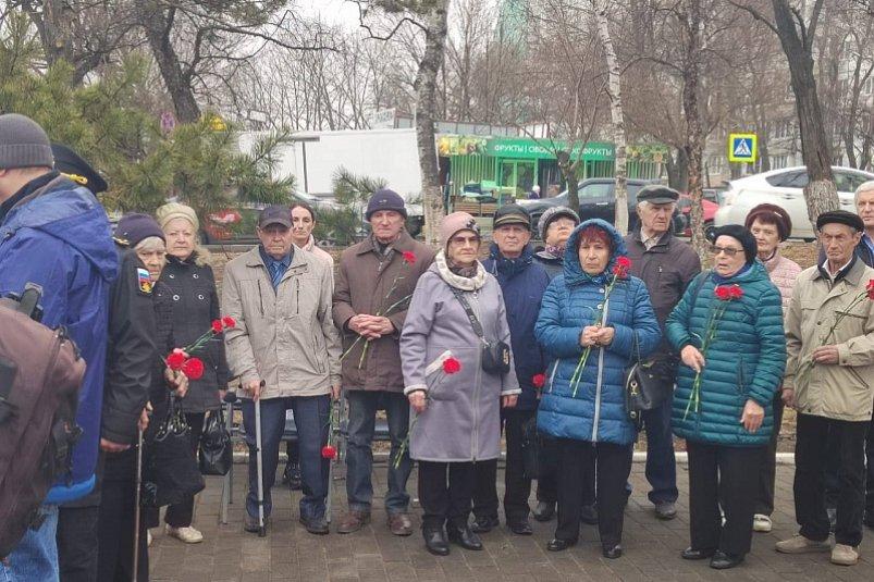 Во Владивостоке почтили память узников фашистских концлагерей