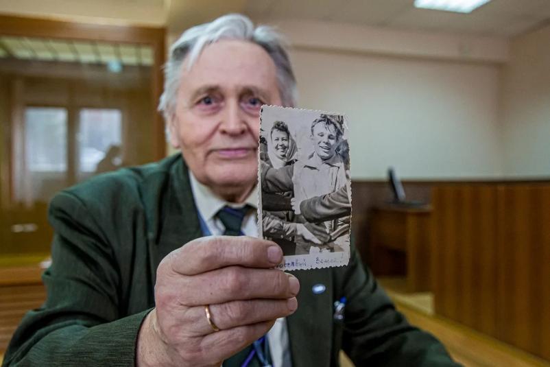 Свидетель Гагарина: профессор из Владивостока - о первых снимках космонавта на Земле
