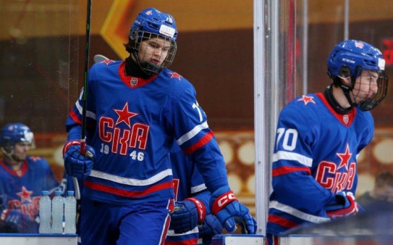 Хоккеист из Владивостока выиграл главный приз МХЛ - Кубок Харламова