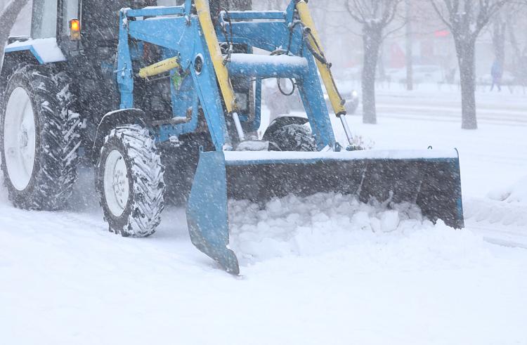 Приморские дорожники ведут очистку трасс от снега в четырех муниципалитетах Приморья