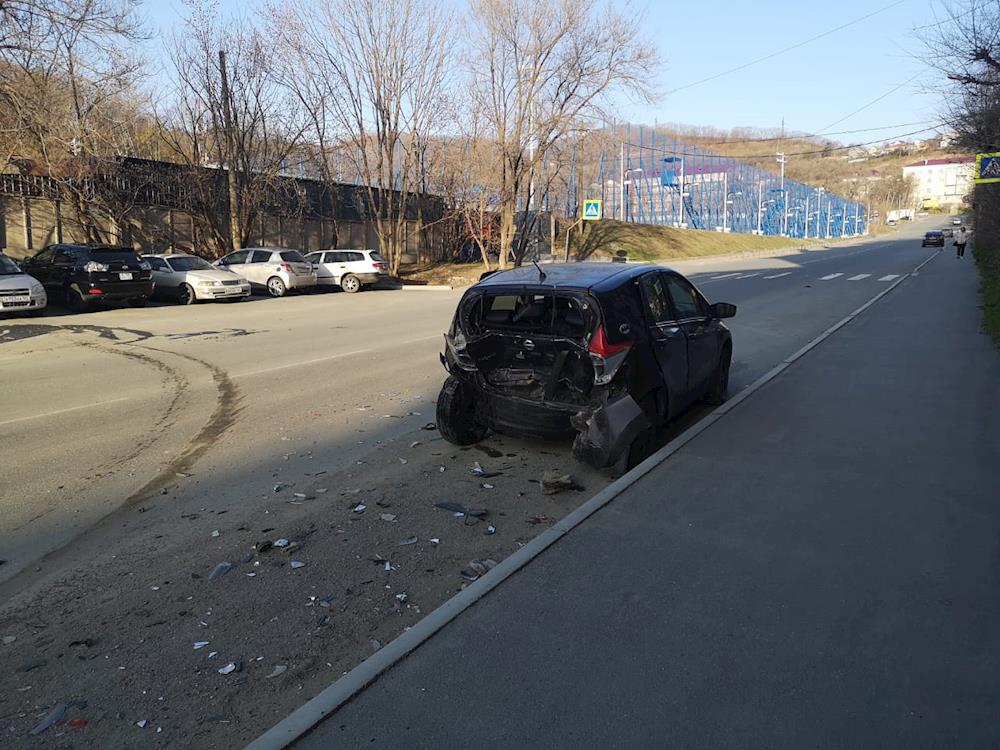 ДТП с припаркованным автомобилем на ул. Владивостокская