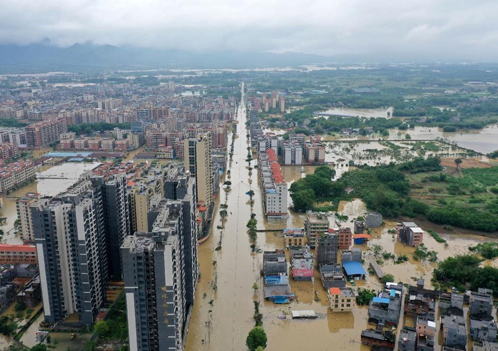 Сильнейшее за полвека наводнение произошло в Китае