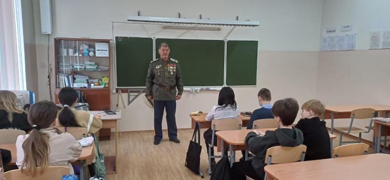 В приморской Находке ветераны МВД провели в образовательных учреждениях города «Уроки мужества»